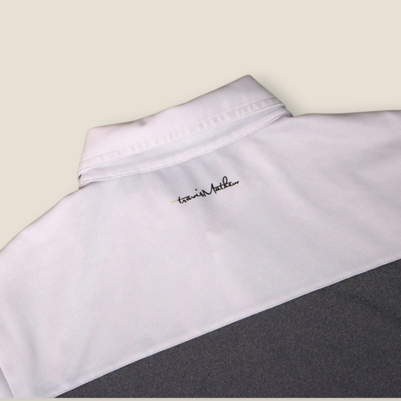 Travis Mathew Golf Polo Men’s Medium Short Sleeve Shirt Preppy Logo White & Gray - Picture 8 of 10